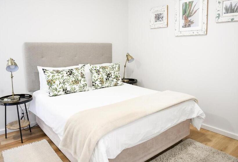 デラックスルーム, Four Palms Accommodation