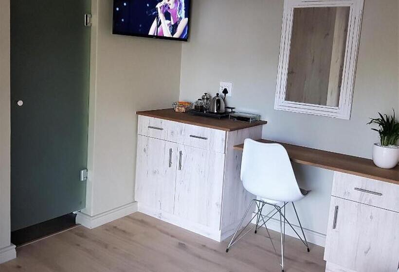 デラックスルーム, Four Palms Accommodation