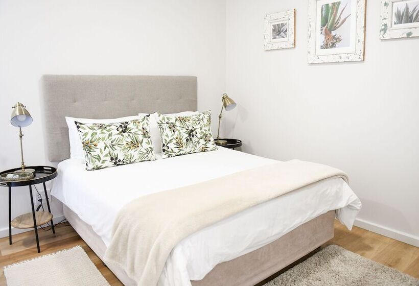 デラックスルーム, Four Palms Accommodation