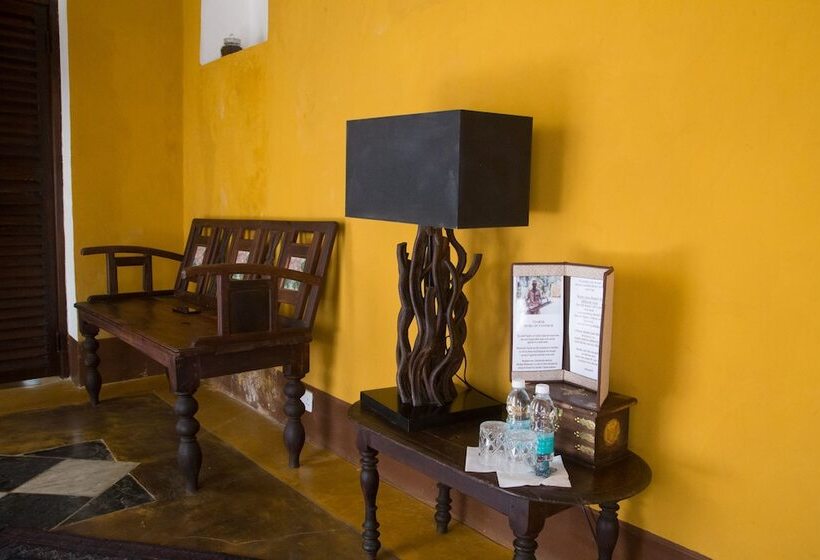 豪华房间, Kholle House