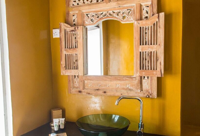 豪华房间, Kholle House