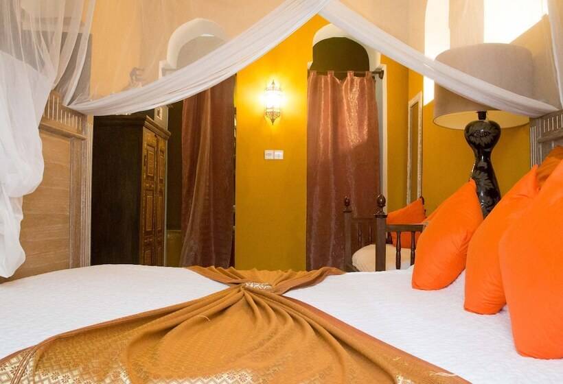 带双人床的经典房间, Kholle House