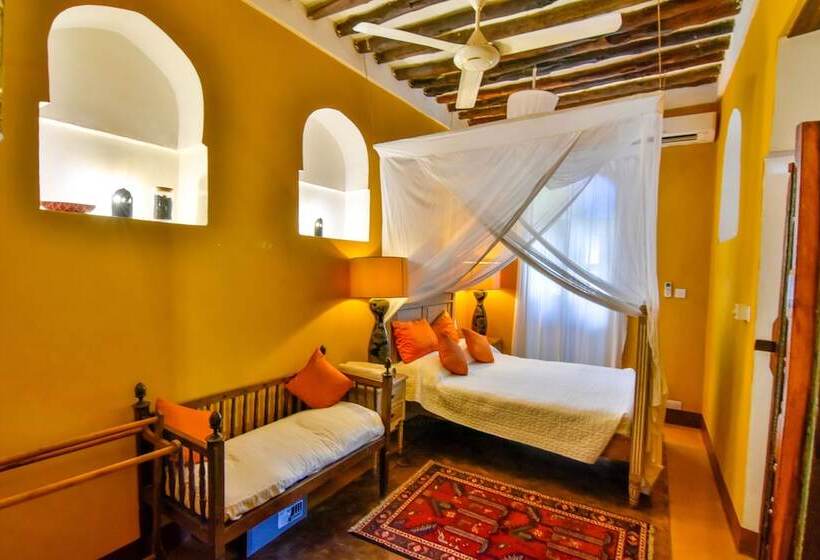 带双人床的经典房间, Kholle House