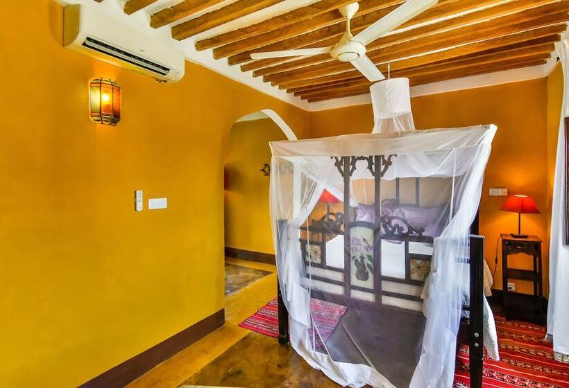 豪华房间, Kholle House