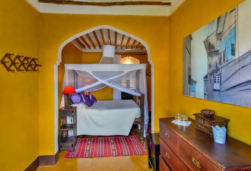 豪华房间, Kholle House