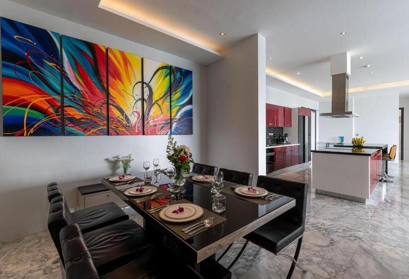 סוויטה אקזקיוטיב, The View Phuket By Resava