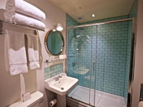 غرفة قياسية, Woodstock Arms