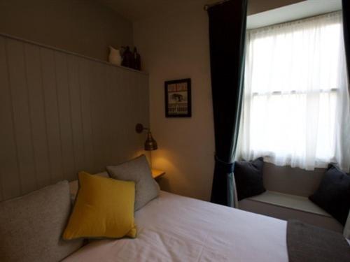 غرفة قياسية, Woodstock Arms