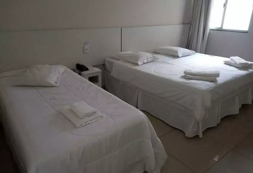Standard Kolmen Hengen Huone, Alzira Imperial