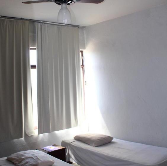 标准三人间, Aquarius