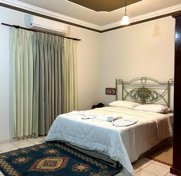 غرفة قياسية, Fênix Plaza