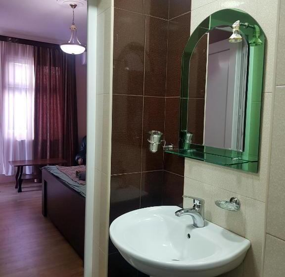 标准房带园景, Mariana