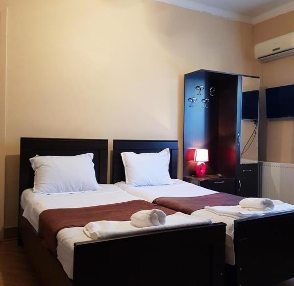 高级家庭房间, Mariana