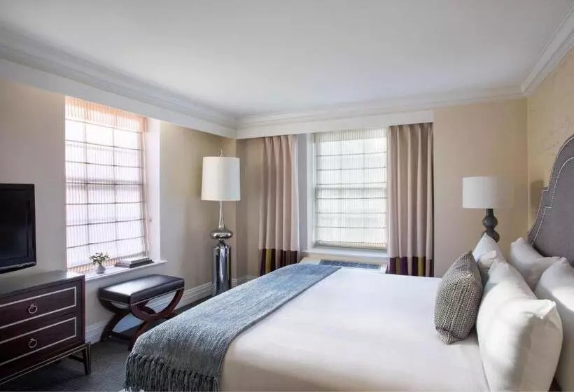 Executive Suite King Bed