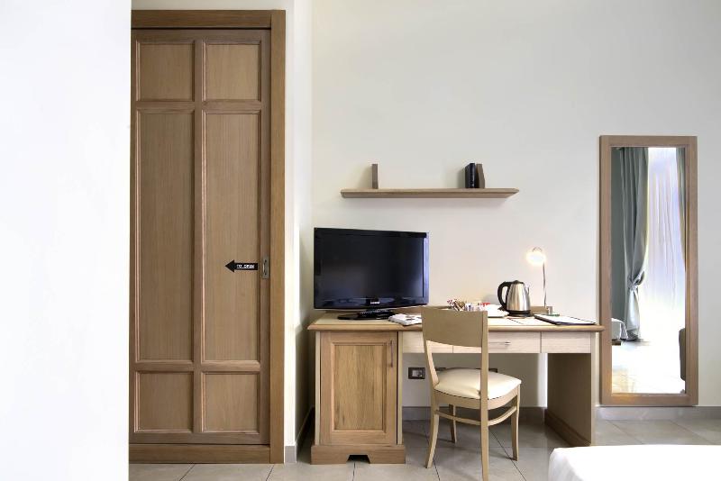 四人标准间, Monalisa