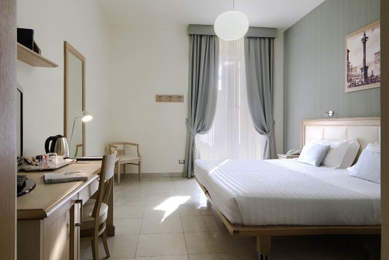 四人标准间, Monalisa