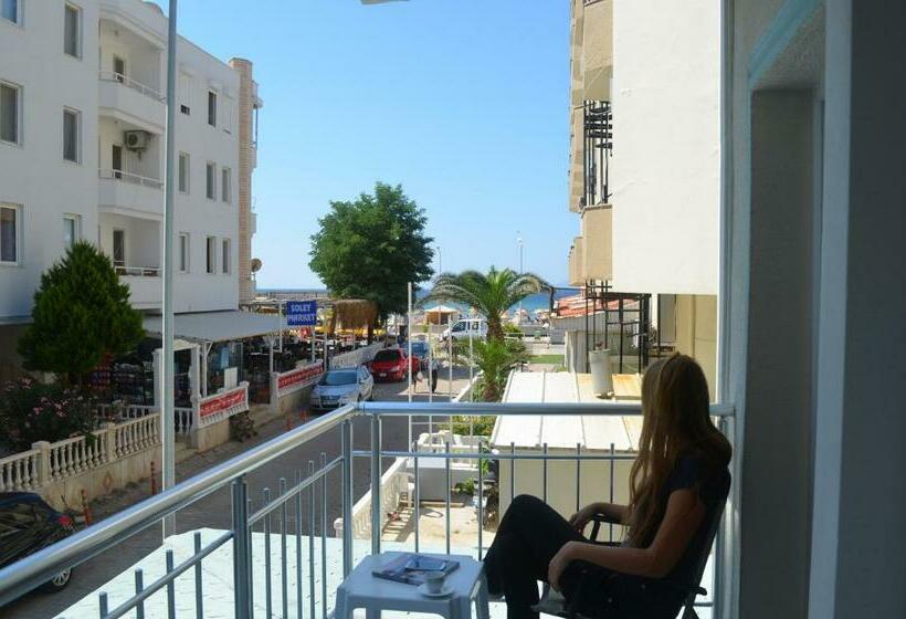 Quarto Triplo Estandar, Mostar