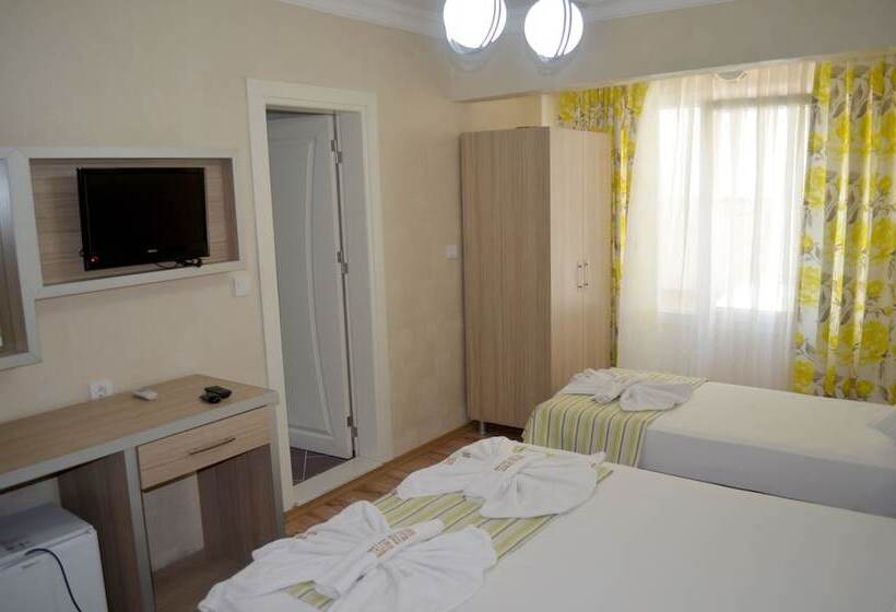 Quarto Triplo Estandar, Mostar