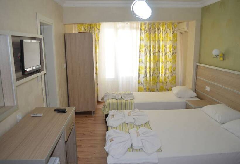 Quarto Triplo Estandar, Mostar