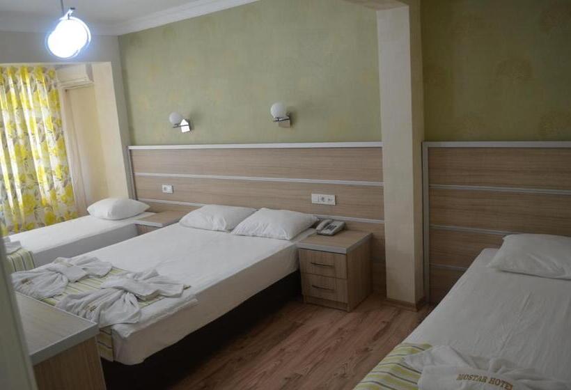 Quarto Quádruplo Estandar, Mostar