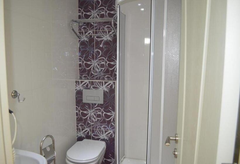 Quarto Quádruplo Estandar, Mostar