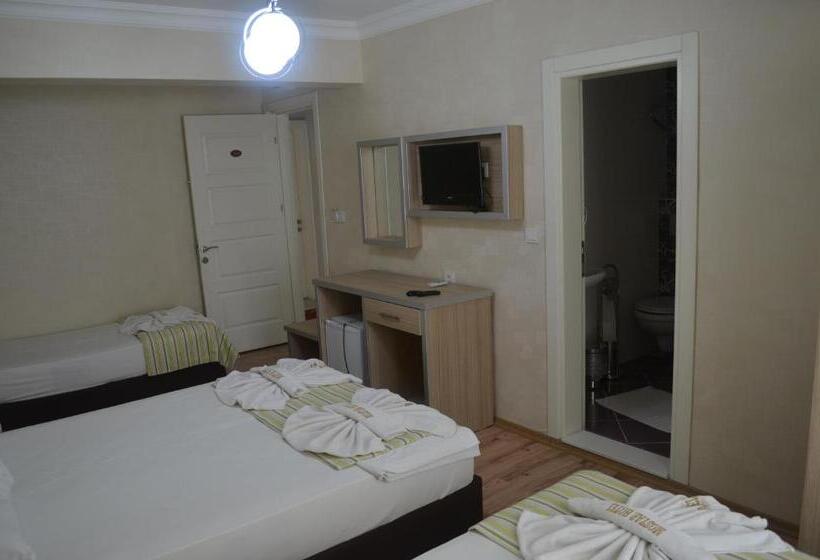 Quarto Familiar, Mostar