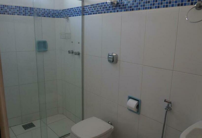 标准单人间, Rhud S