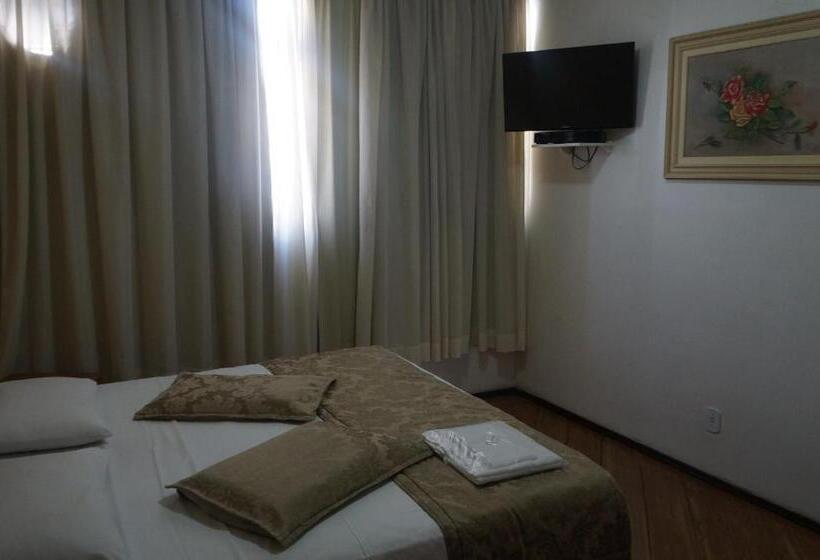 标准单人间, Rhud S