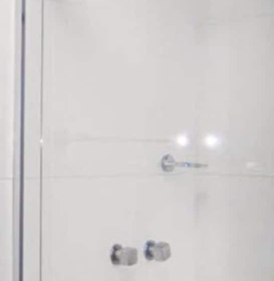 디럭스 룸, Schenkel