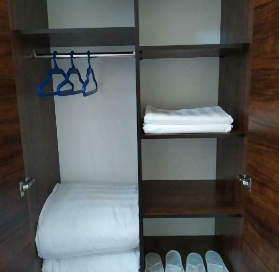 חדר דלוקס, Shams