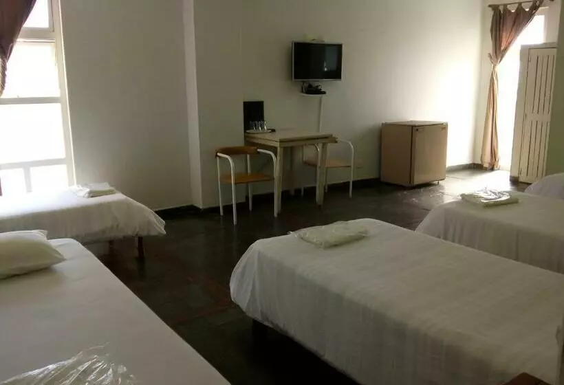Superior Neljän Hengen Huone, Trade Hotel Diadema