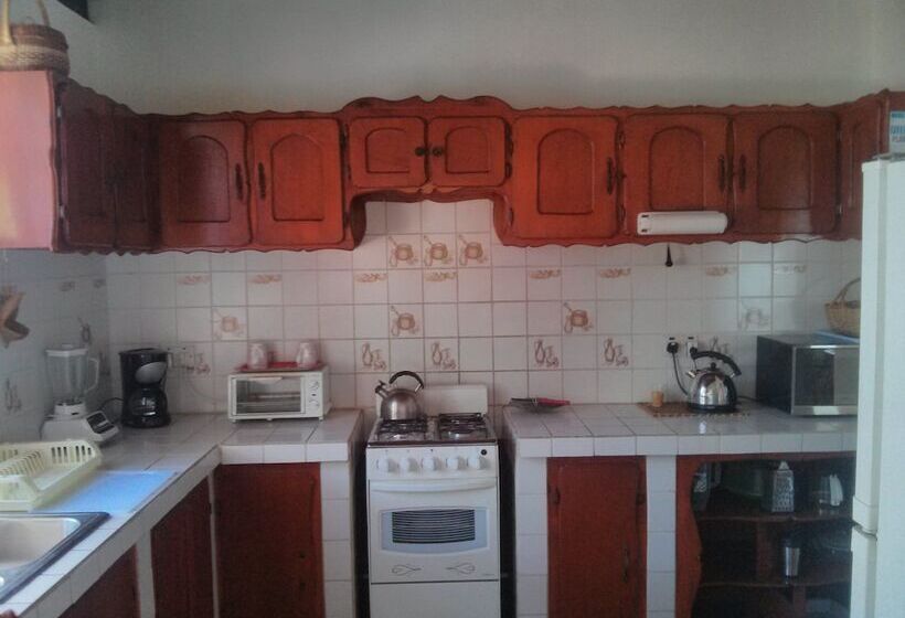 スリーベッドルーム ヴィラ, Mainroad Suite