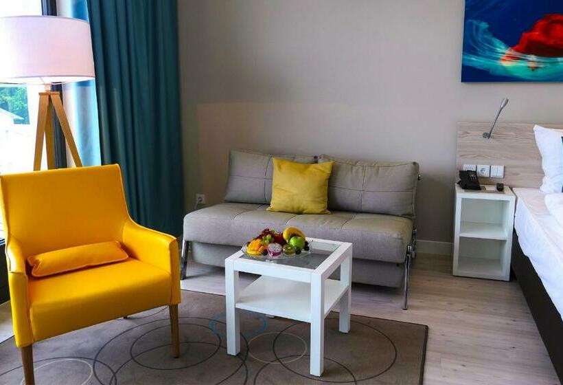 Полулюкс, Seetelhotel Kaiserstrand Beach