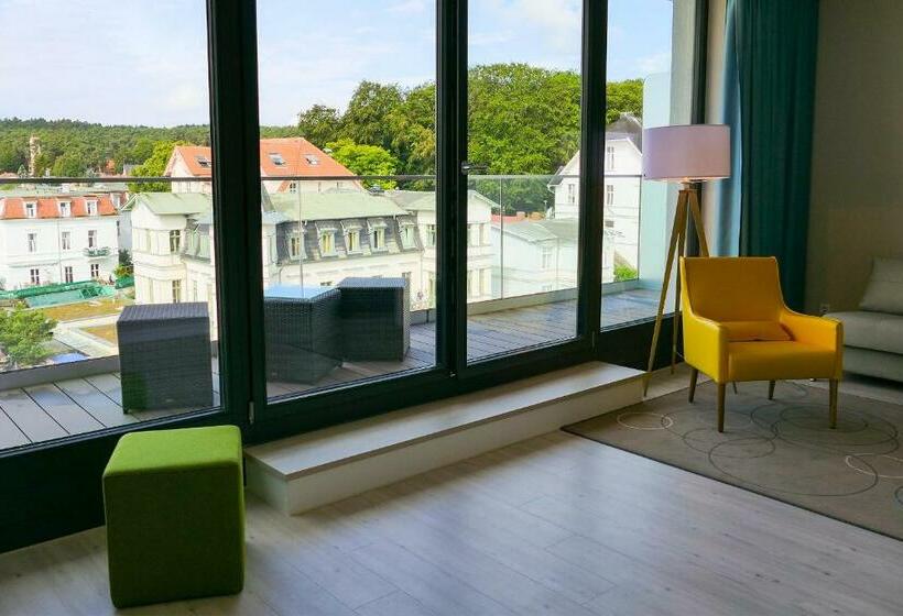 Полулюкс, Seetelhotel Kaiserstrand Beach