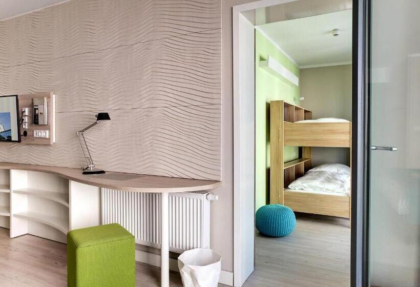 Семейный Номер Боковой Вид на Море, Seetelhotel Kaiserstrand Beach