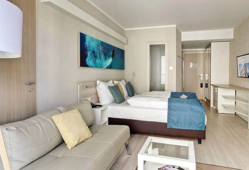 패밀리 룸 측면 바다 전망, Seetelhotel Kaiserstrand Beach