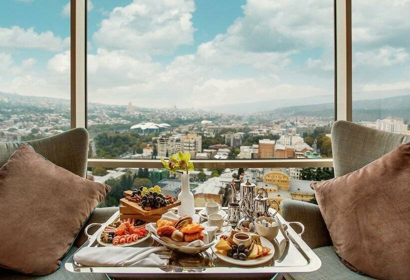 デラックスルーム, The Biltmore  Tbilisi