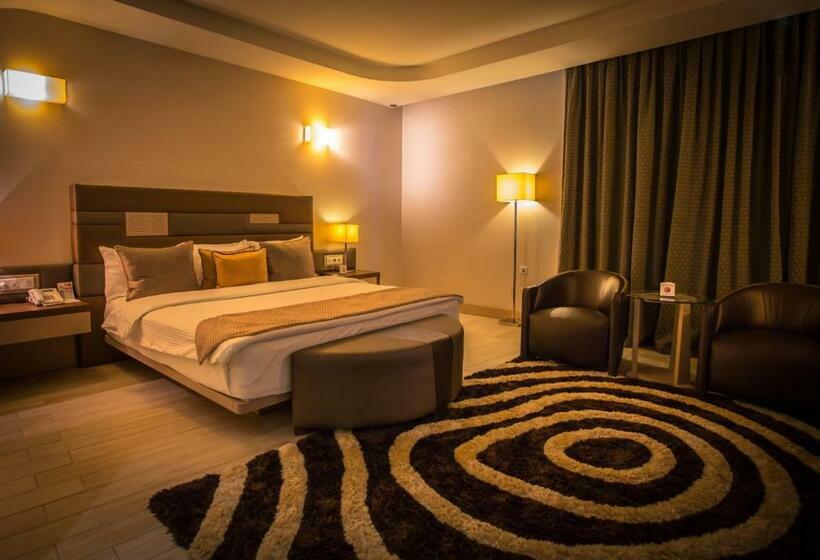 اتاق لوکس, Titanic Hotel & Spa