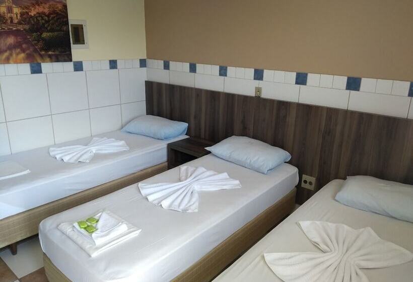 غرفة قياسية ثلاثية, Ville House Hotel Canoas