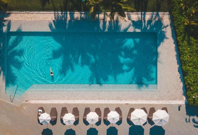 חדר סטנדרט עם מרפסת ונוף לגינה, Marriott Resort Xiangshui Bay