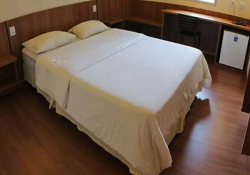 デラックスルーム, Bernal Hotel Econômico