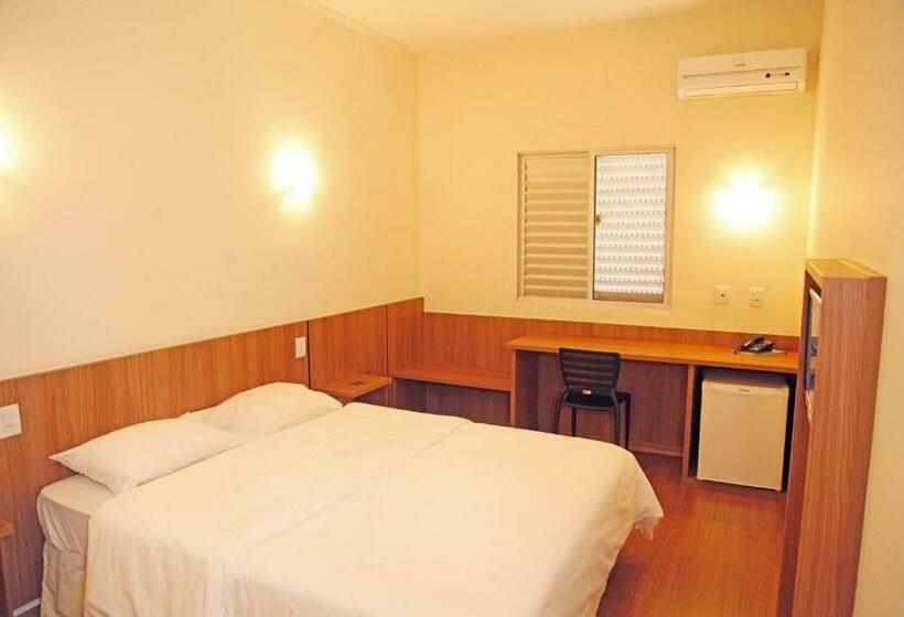 غرفة قياسية فردية, Bernal Hotel Econômico