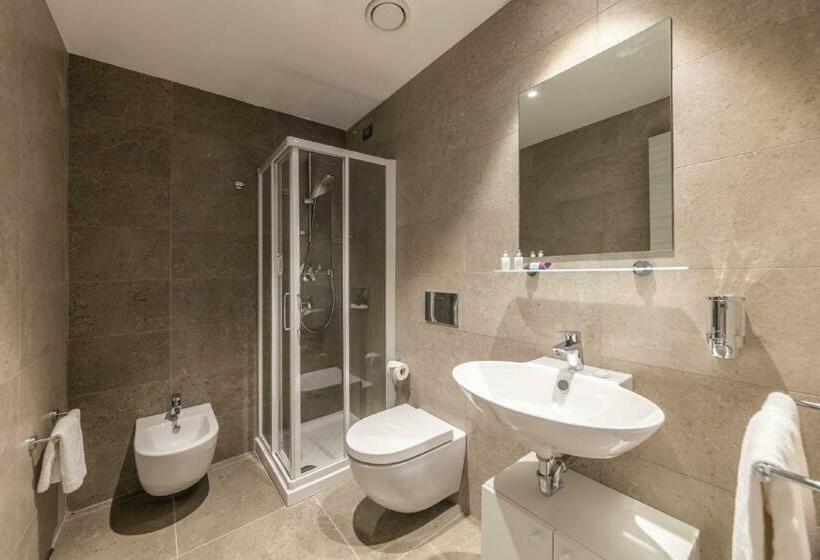 标准间, Camplus Palermo