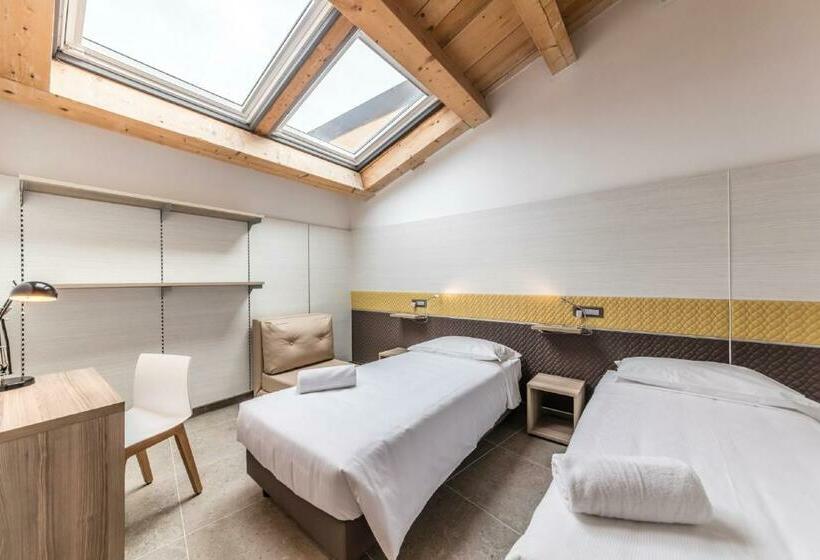 标准间, Camplus Palermo