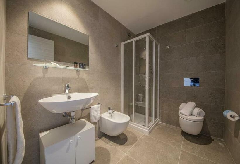 标准间, Camplus Palermo