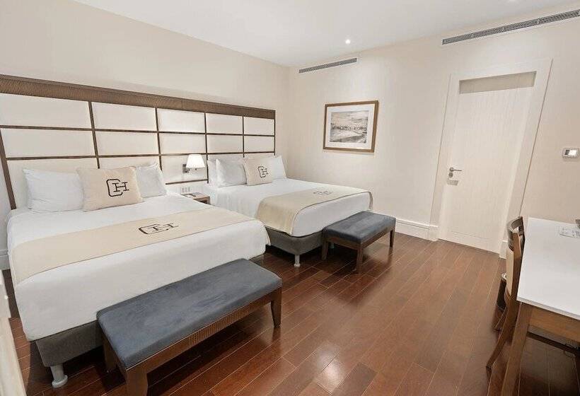 Полулюкс, Central Hotel Panama Casco Viejo