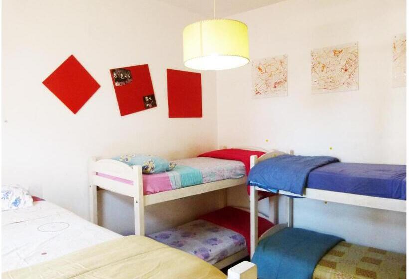 מיטה בחדר משותף, Coolraul Hostel