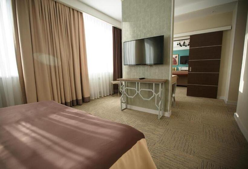 سوییت, Green Which