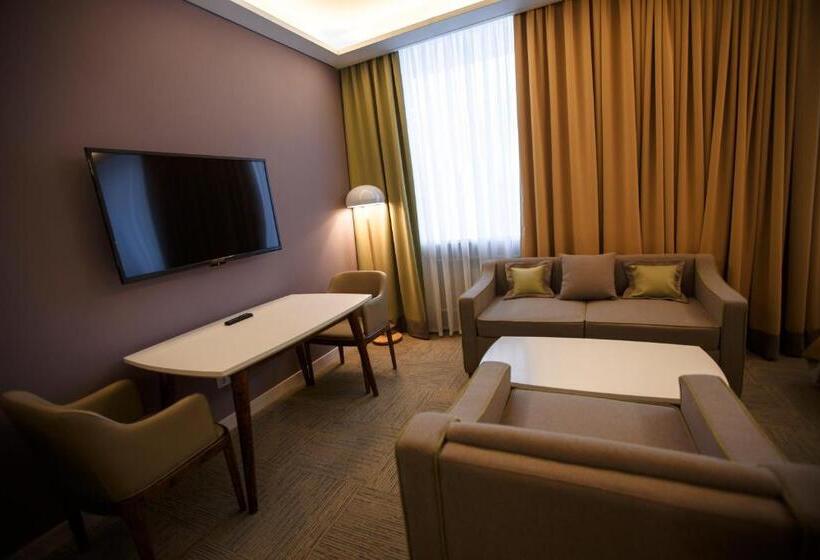 اتاق لوکس, Green Which