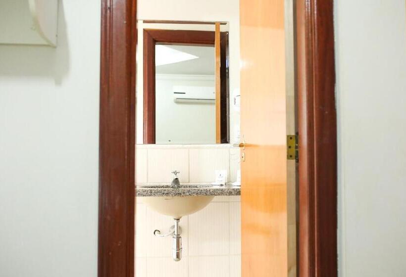 四人豪华间, Palace